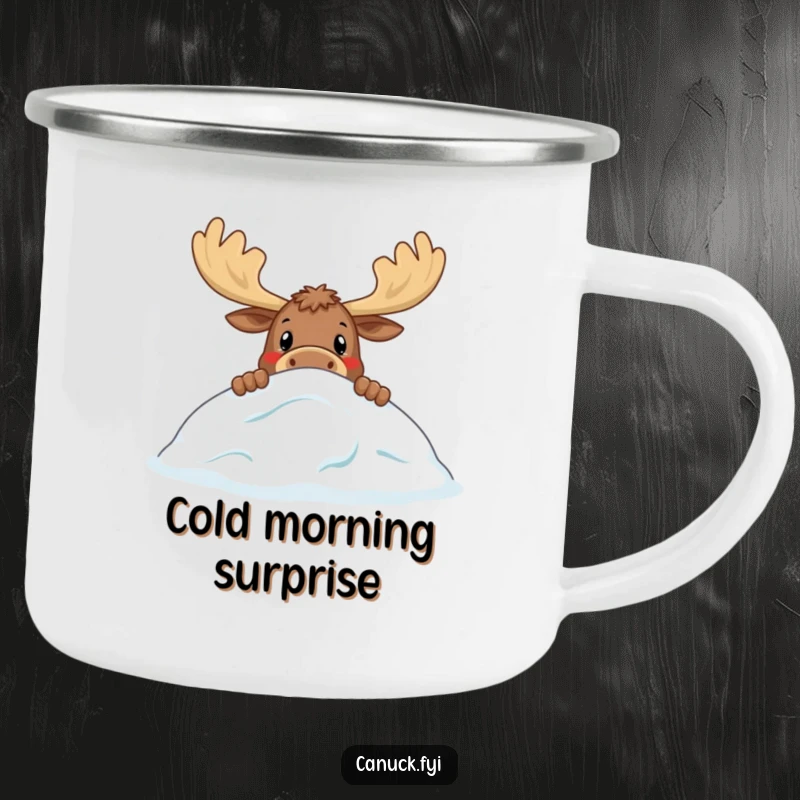 Funny enamel camping mug featuring a curious moose peeking over a stylized snowdrift, ideal for humorous outdoor beverage enjoyment.